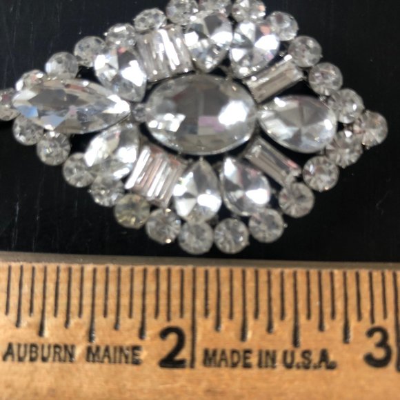 Bling!  Stunning "diamond" earrings - Picture 7 of 7